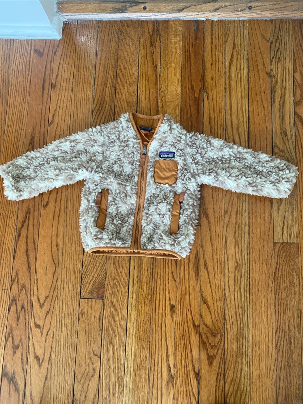 Patagonia Kids Cream Sherpa Fleece Jacket with Tan Accents 6 to 12 months